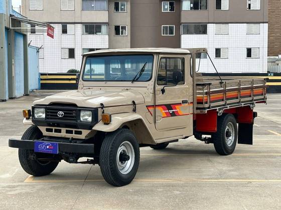 TOYOTA BANDEIRANTE 4.0 OJ55LP-BL3 4X4 CS DIESEL 2P MANUAL TOYOTA BANDEIRANTE 4.0 OJ55LP-BL3 4X4 CS DIESEL 2P MANUAL